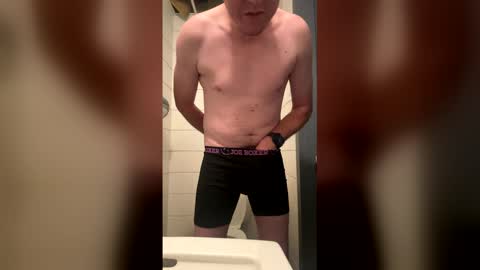 Southernblueyes online show from May 2026 04:45:01 PM