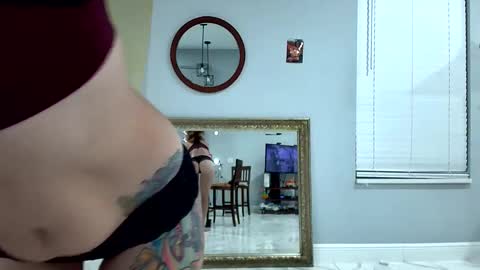 Snapshot of southernmilfmel chatting on May 2026 02:05:02 AM Southern MILF online show from May 2026 02:05:02 AM