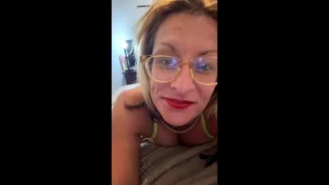 Snapshot of southernmilfmel chatting on May 2026 03:58:01 AM Southern MILF online show from May 2026 03:58:01 AM