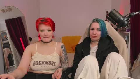 Leah online show from March 2026 09:43:01 PM