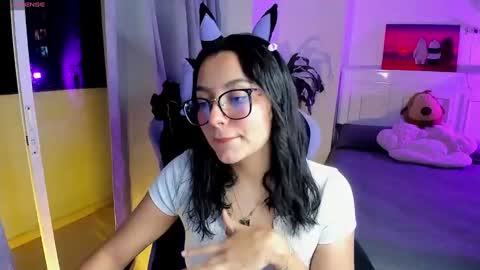 Lili online show from March 2025 11:38:01 PM