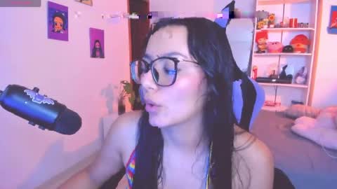 Snapshot of soy___lili chatting on April 2026 11:07:01 PM Lili online show from April 2026 11:07:01 PM