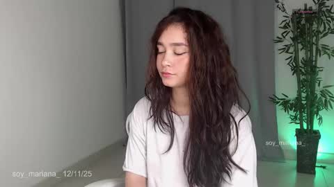 M A R I A N A online show from November 2025 02:21:01 AM