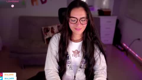 Luisa    online show from March 2025 11:27:02 PM