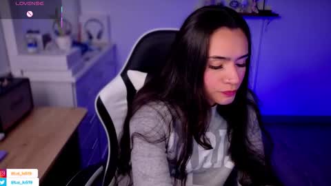 Luisa    online show from October 2025 12:05:02 AM