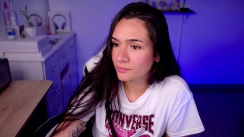 Luisa    online show from October 2025 12:41:01 AM