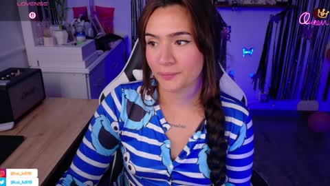 Luisa    online show from March 2026 11:04:01 PM