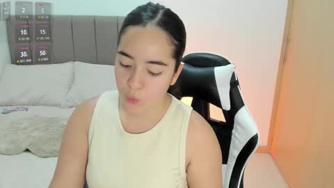 Instagram Soyamandaa  1 online show from December 2025 10:40:01 PM