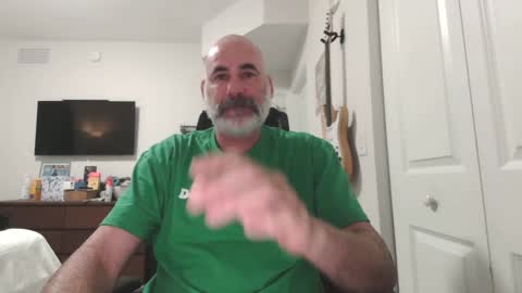 Snapshot of soyelpoti79 chatting on December 2024 01:17:01 PM WhiteWolfFL online show from December 2024 01:17:01 PM