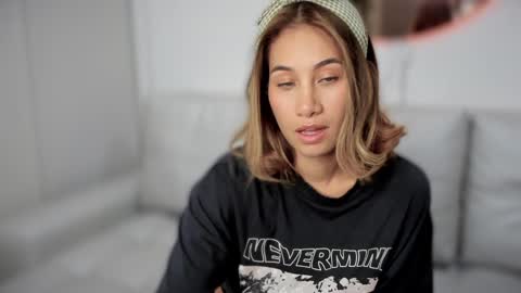 brisa  s online show from January 2025 02:19:01 AM