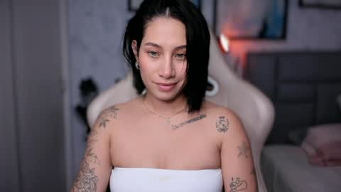 brisa  s online show from April 2026 03:41:02 PM