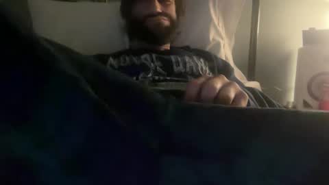 Snapshot of spacecase843 chatting on January 2025 11:22:02 AM TrndSettrz online show from January 2025 11:22:02 AM