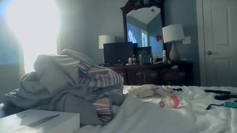 Snapshot of spacecase843 chatting on February 2025 02:56:02 AM TrndSettrz online show from February 2025 02:56:02 AM