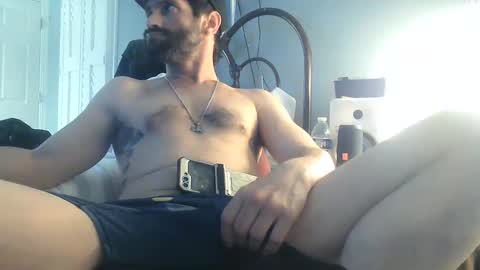 Snapshot of spacecase843 chatting on February 2025 12:10:02 AM TrndSettrz online show from February 2025 12:10:02 AM