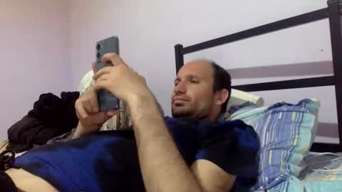 Snapshot of sparei7 chatting on April 2026 08:42:02 PM Snaiky online show from April 2026 08:42:02 PM