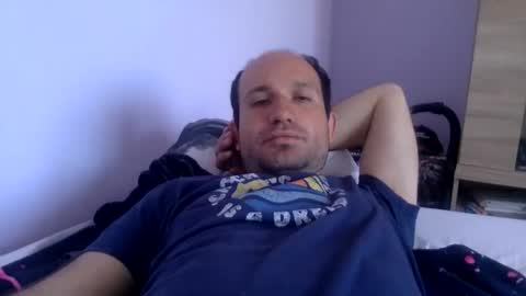 Snapshot of sparei7 chatting on April 2026 02:08:01 PM Snaiky online show from April 2026 02:08:01 PM