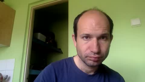 Snapshot of sparei7 chatting on April 2026 05:32:01 AM Snaiky online show from April 2026 05:32:01 AM