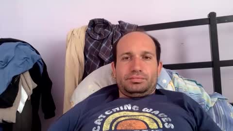 Snapshot of sparei7 chatting on April 2026 03:42:01 PM Snaiky online show from April 2026 03:42:01 PM