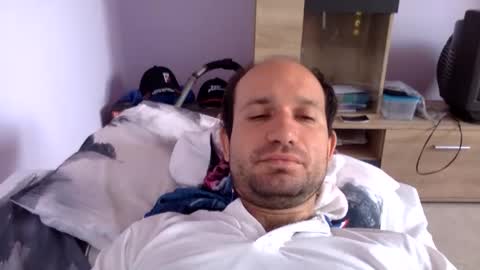 Snapshot of sparei7 chatting on May 2026 01:30:01 PM Snaiky online show from May 2026 01:30:01 PM
