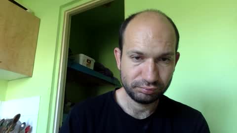 Snapshot of sparei7 chatting on June 2026 08:15:01 AM Snaiky online show from June 2026 08:15:01 AM