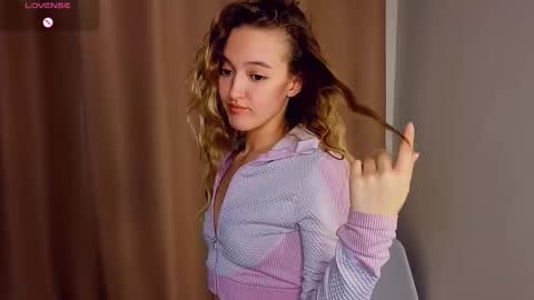 Snapshot of sparkusha chatting on February 2026 03:43:01 PM Mary online show from February 2026 03:43:01 PM