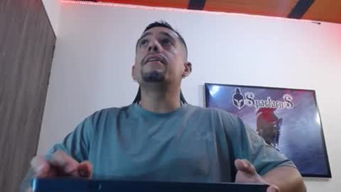     online show from December 2025 05:15:02 AM