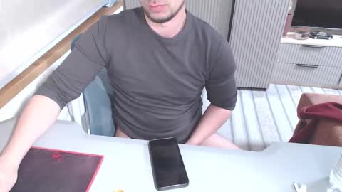 Snapshot of spb78 chatting on November 2025 10:37:01 PM Art online show from November 2025 10:37:01 PM