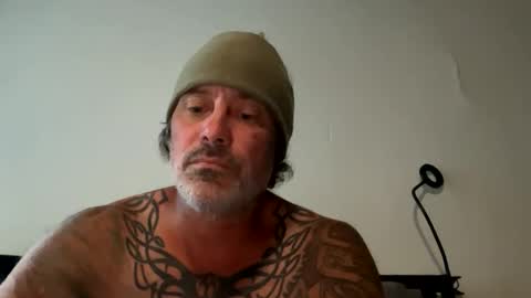 specter1972 online show from November 2025 10:48:01 AM