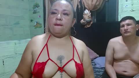 Snapshot of sphiaandmarc chatting on January 2025 05:18:02 AM sphiaandmarc online show from January 2025 05:18:02 AM