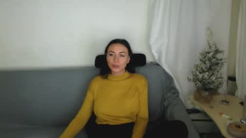 Carla online show from December 2025 02:35:01 PM