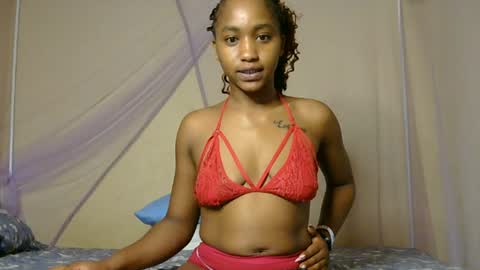 Snapshot of spicy_angels chatting on July 2026 01:32:02 AM Quinter Cheeky online show from July 2026 01:32:02 AM