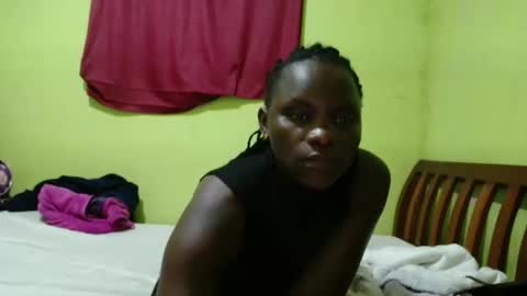 Snapshot of spicy_bella69 chatting on May 2026 08:07:02 PM spicy_bella69 online show from May 2026 08:07:02 PM