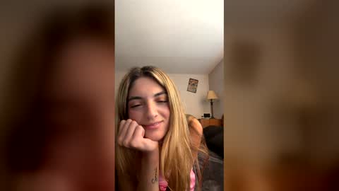 Snapshot of spicydiamond23 chatting on May 2026 10:19:01 PM spicydiamond23 online show from May 2026 10:19:01 PM