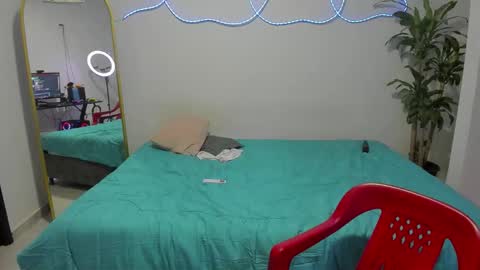 Snapshot of spider_master77 chatting on December 2025 05:14:01 AM spider master online show from December 2025 05:14:01 AM