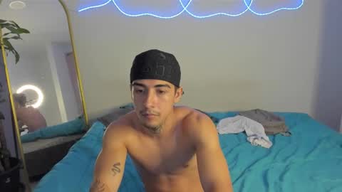 Snapshot of spider_master77 chatting on January 2026 05:43:01 AM spider master online show from January 2026 05:43:01 AM