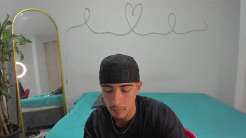 Snapshot of spider_master77 chatting on January 2026 11:43:02 PM spider master online show from January 2026 11:43:02 PM