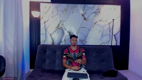 Spider boy online show from May 2026 06:37:01 PM