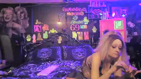 Snapshot of splashh_queen420 chatting on April 2026 04:50:02 AM Daddy His Splash Queen online show from April 2026 04:50:02 AM