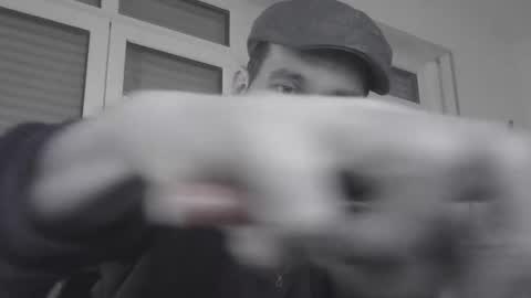 Snapshot of spliffray chatting on December 2024 05:07:01 AM spliffray online show from December 2024 05:07:01 AM