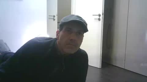 Snapshot of spliffray chatting on January 2025 12:37:02 AM spliffray online show from January 2025 12:37:02 AM