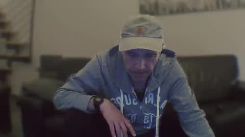 Snapshot of spliffray chatting on September 2025 09:38:01 PM spliffray online show from September 2025 09:38:01 PM