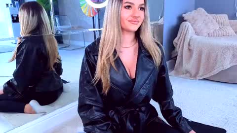 Anna online show from April 2026 11:06:01 AM