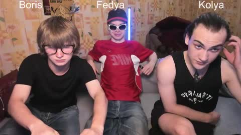 Snapshot of sponge_bob_spencer chatting on June 2026 06:23:02 PM Boris Fedya Kolya online show from June 2026 06:23:02 PM