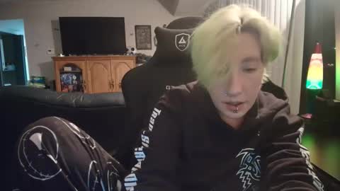 Kova online show from March 2026 01:44:01 AM