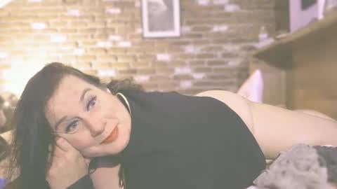 Spunderella online show from November 2025 09:52:02 AM