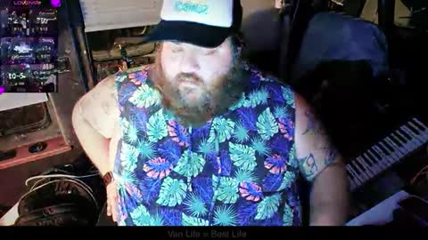 Snapshot of squeaks724 chatting on January 2025 04:08:01 AM Your Pal Squeaks online show from January 2025 04:08:01 AM