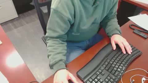 Snapshot of squirrelly82 chatting on January 2025 10:12:02 PM make me cum c2c talk to me online show from January 2025 10:12:02 PM