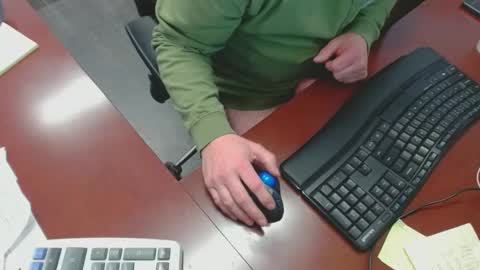 Snapshot of squirrelly82 chatting on January 2025 09:50:01 PM make me cum c2c talk to me online show from January 2025 09:50:01 PM