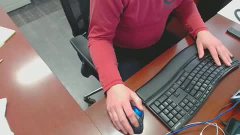 Snapshot of squirrelly82 chatting on January 2025 09:14:02 PM make me cum c2c talk to me online show from January 2025 09:14:02 PM