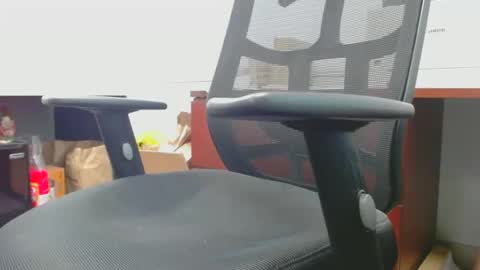 Snapshot of squirrelly82 chatting on February 2025 09:53:02 PM make me cum c2c talk to me online show from February 2025 09:53:02 PM